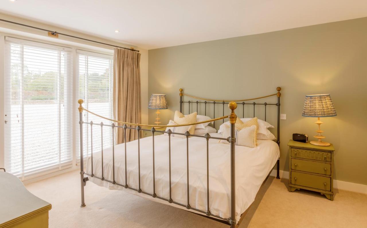 Bed and Breakfast Trewornan Manor Уэйдбридж Экстерьер фото