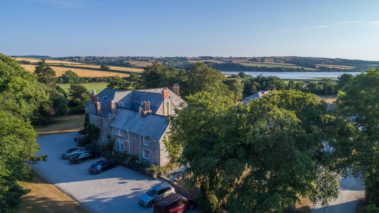 Bed and Breakfast Trewornan Manor Уэйдбридж Экстерьер фото