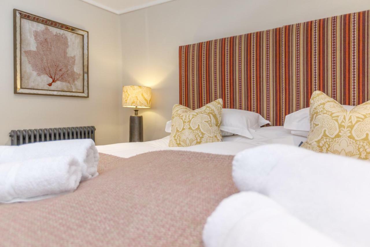 Bed and Breakfast Trewornan Manor Уэйдбридж Экстерьер фото