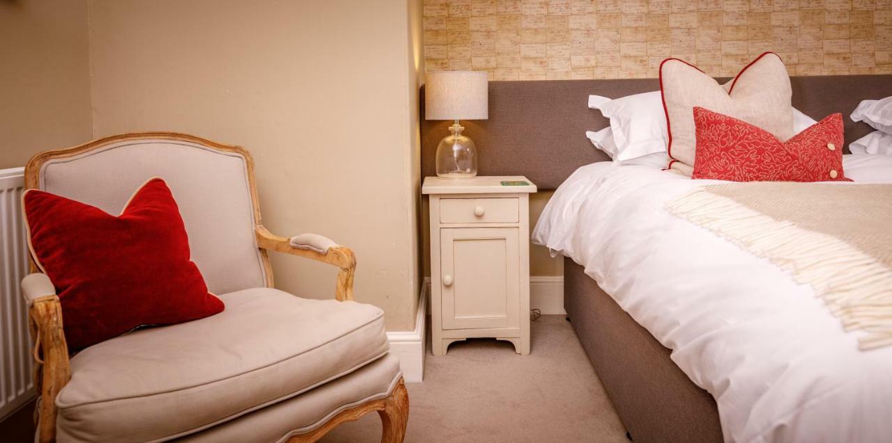 Bed and Breakfast Trewornan Manor Уэйдбридж Экстерьер фото