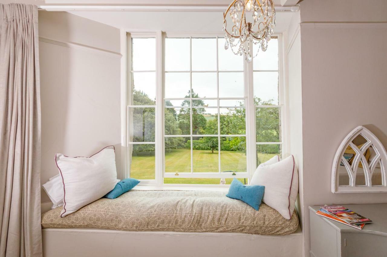 Bed and Breakfast Trewornan Manor Уэйдбридж Экстерьер фото