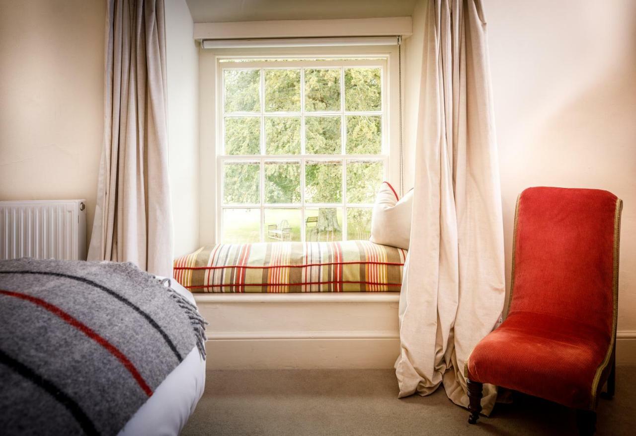 Bed and Breakfast Trewornan Manor Уэйдбридж Экстерьер фото