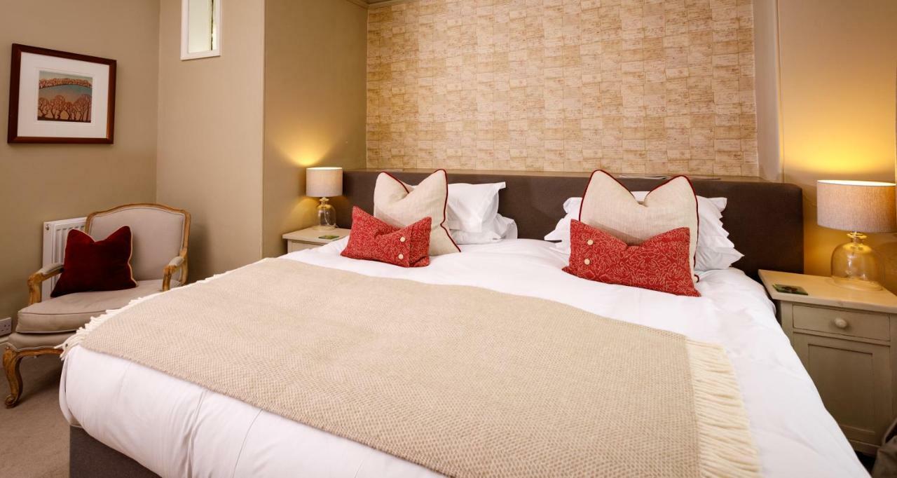 Bed and Breakfast Trewornan Manor Уэйдбридж Экстерьер фото